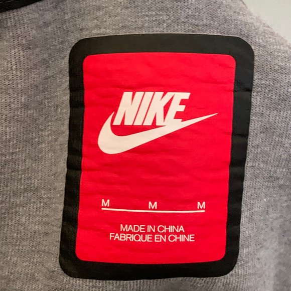 Nike Tech Fleece Women's Full Zip Hoodie - Picture 7 of 8